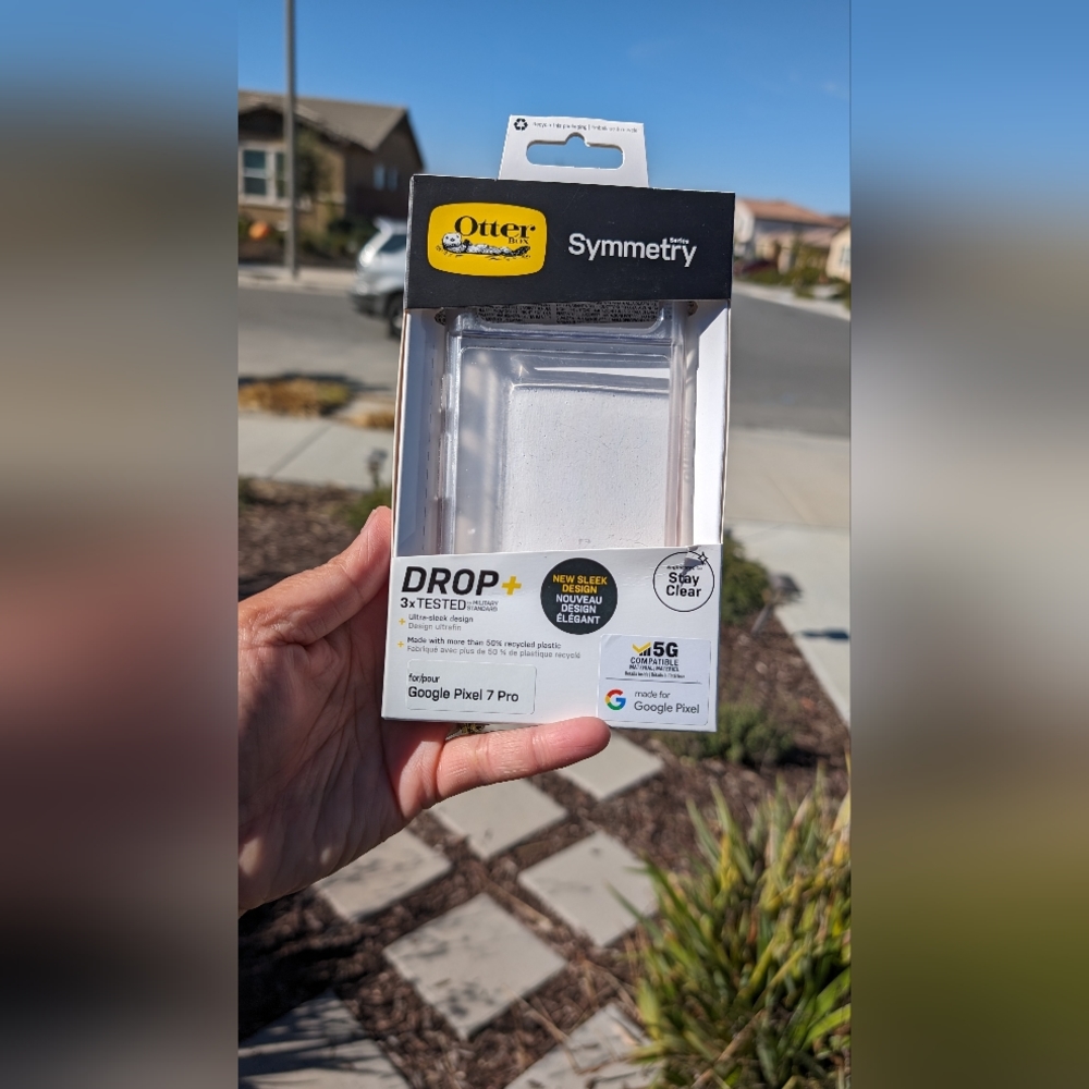OtterBox Pixel 7 Pro Case Symmetry Series Clear